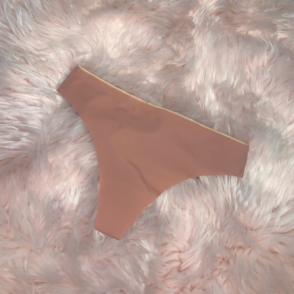 Nadhenri&co seamless thong - Picture 2 of 6